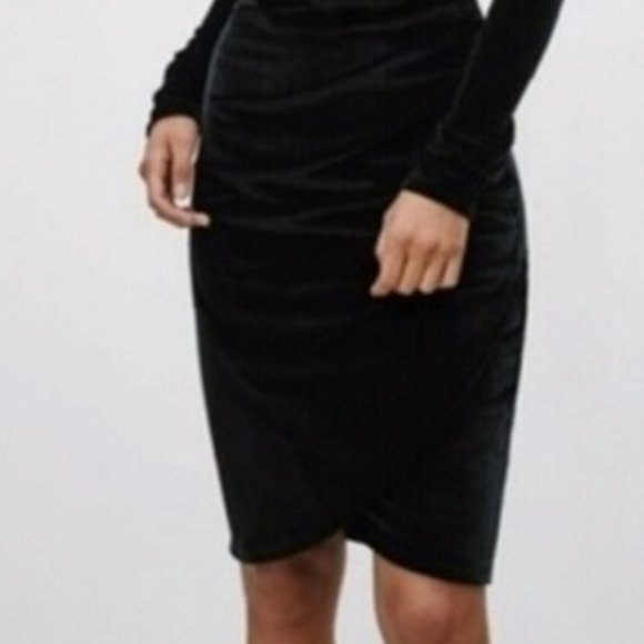 Wilfred Free Klum Velvet Dress Size XXS Cocktail Dress, Formal Wear, Aritzia - Picture 4 of 5